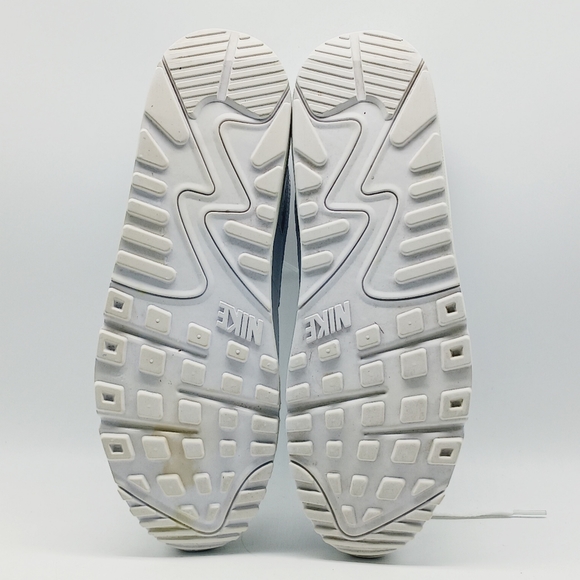 Nike Air Max 90 Streetwear/Lifestyle Shoes Size 10.5 for Men - Picture 4 of 11